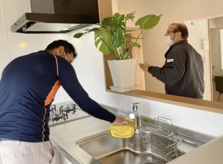 ②片付いたら、プロのお掃除が入ります。